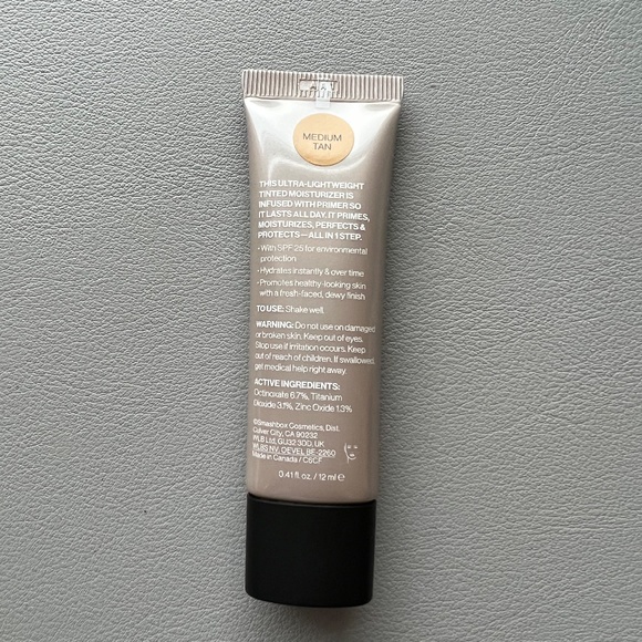 Smashbox Halo Healthy Glow All-In-One Tinted Moisturizer - NWOB - Mini Size - Picture 2 of 3